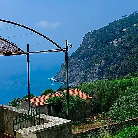 Gioiello Alle Porte Delle 5 Terre